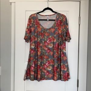 LuLaRoe Perfect T - Size 2XL